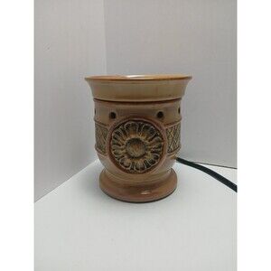 Scentsy Full Size Warmer Fiore Tan/Bronze Flower DSW-FIOR Retired W/Bulb